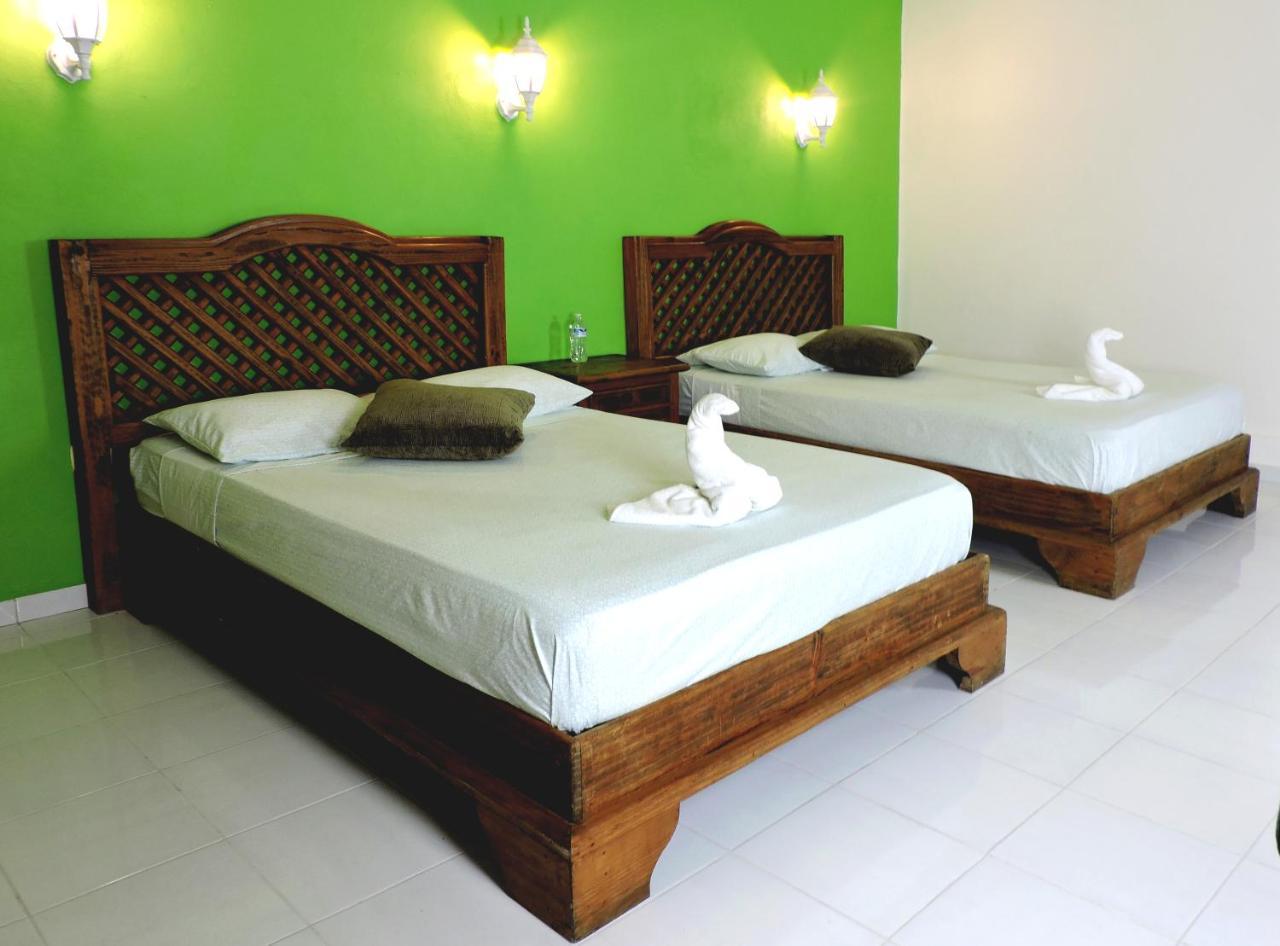 Hotel Valladolid Kültér fotó