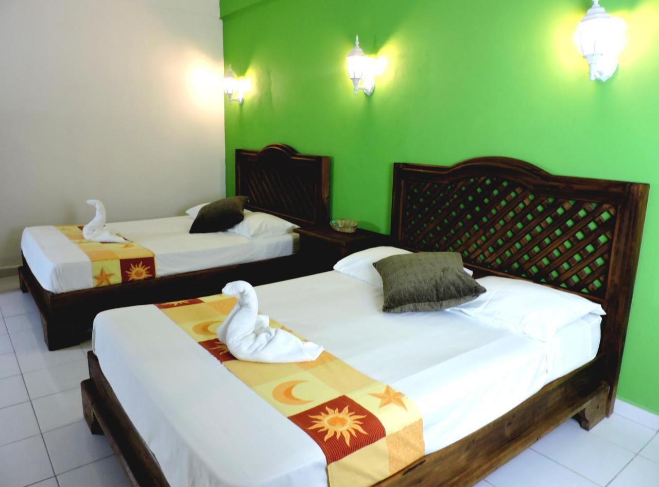 Hotel Valladolid Kültér fotó