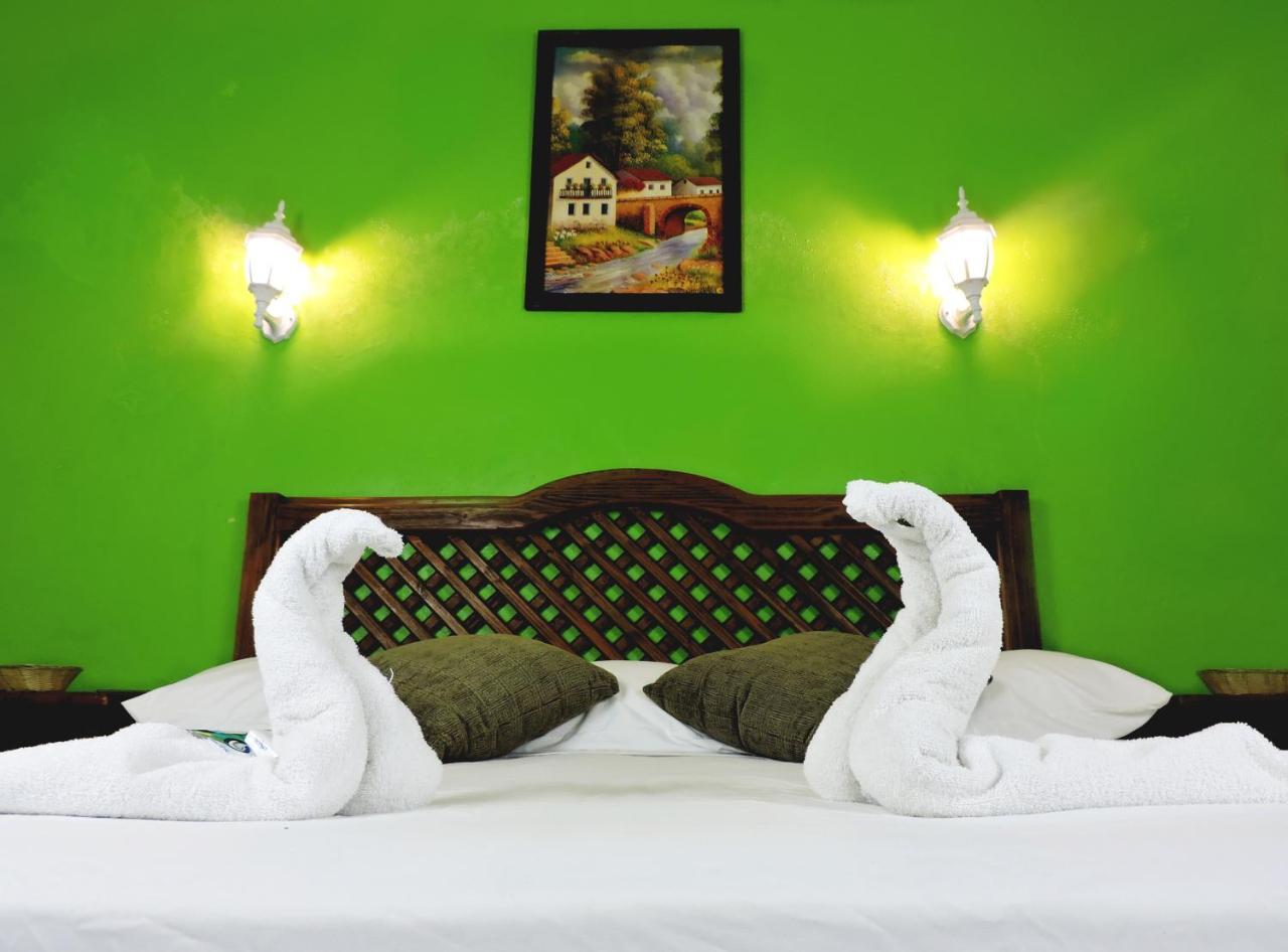 Hotel Valladolid Kültér fotó