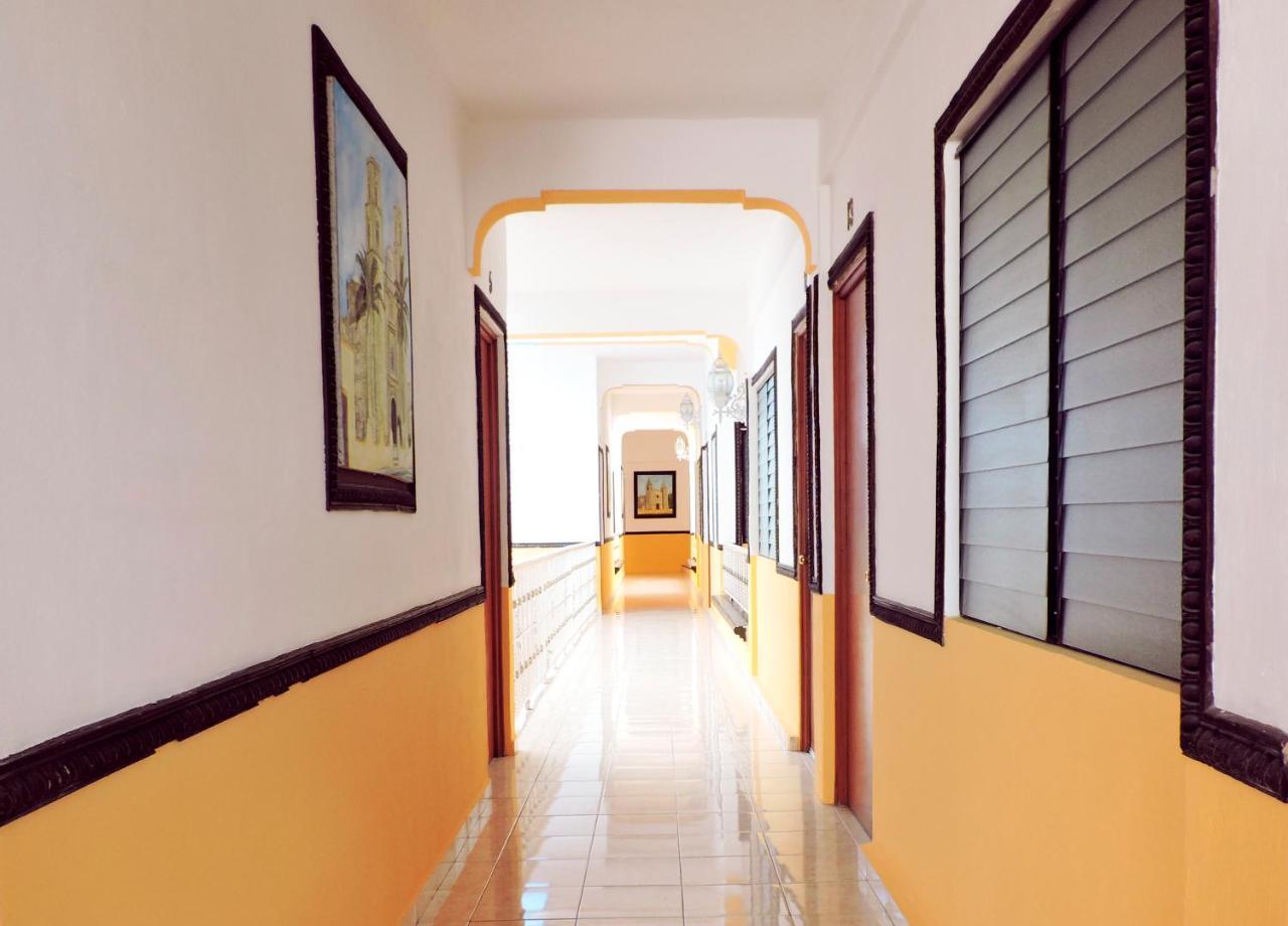 Hotel Valladolid Kültér fotó
